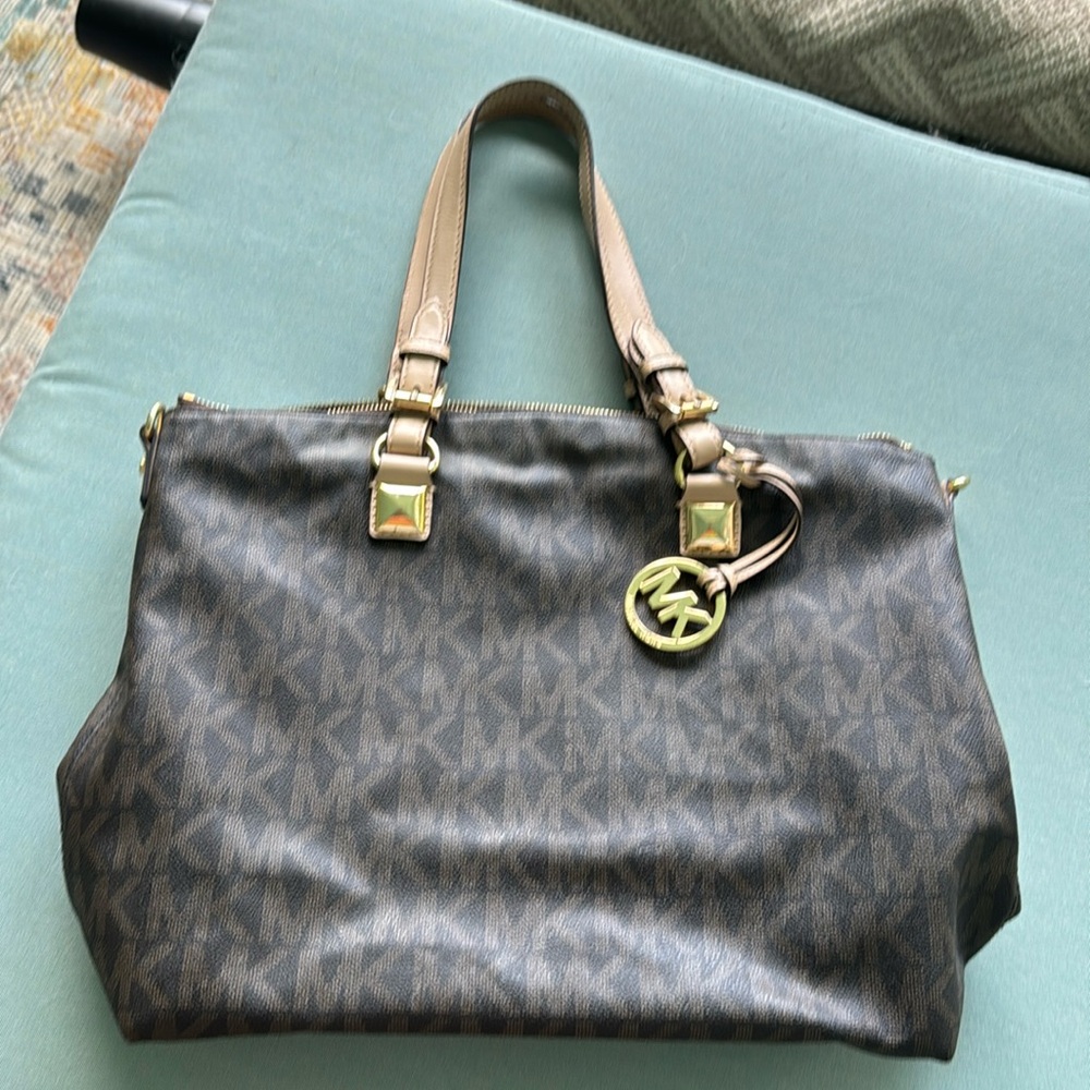 MK leather purse